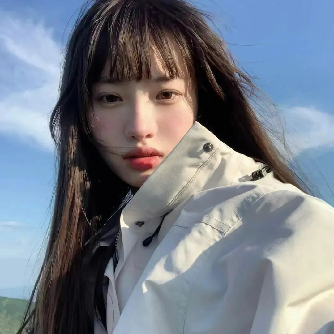 中央舞台：踮起脚尖